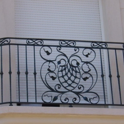 Faux-Balcony